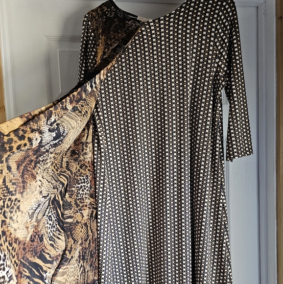 Zadie B's wrap dress - Picture 3 of 6